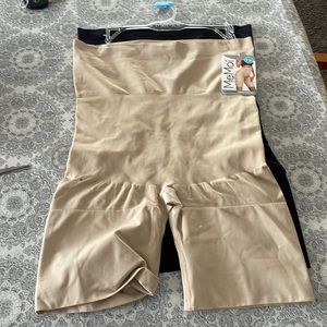 Ladies shapewear 2 pack new with tags 1 tan 1 black size 1x